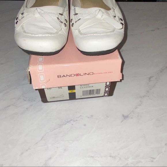 Bandolino White Flat Leather Shoes - Picture 10 of 12